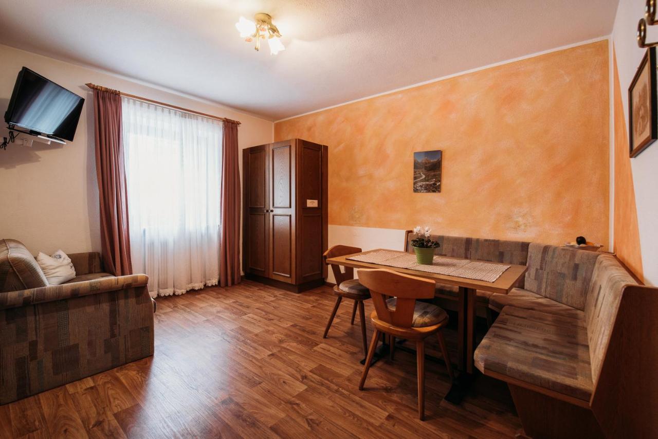 Gaestehaus Marianne Terenten ภายนอก รูปภาพ